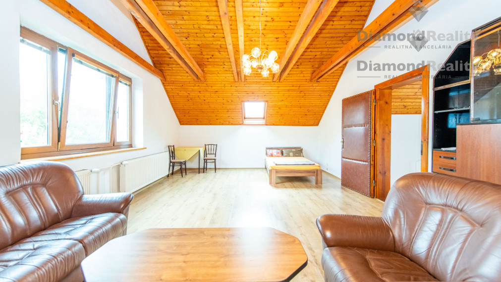 NA PREDAJ INVESTIČNÝ POZEMOK S RODINNÝM DOMOM |  2864m2 POZEMOK | BARCA