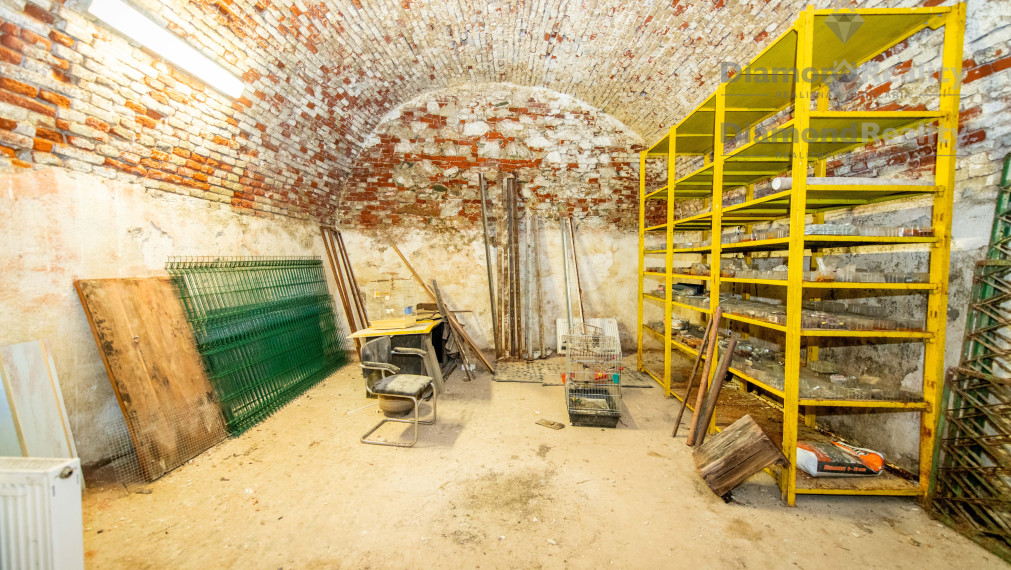 NA PREDAJ INVESTIČNÝ POZEMOK S RODINNÝM DOMOM |  2864m2 POZEMOK | BARCA