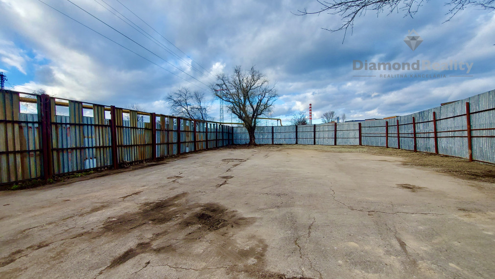 Výborne lokalizovaný pozemok na prenájom