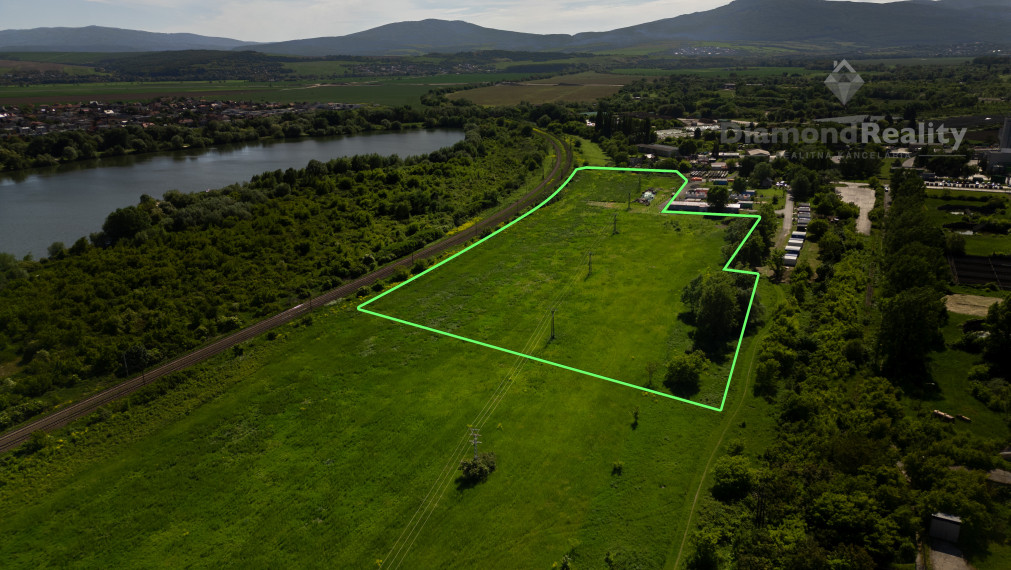 Lukratívny pozemok v priemyselnej zóne Kokšov Bakša 39 351m2