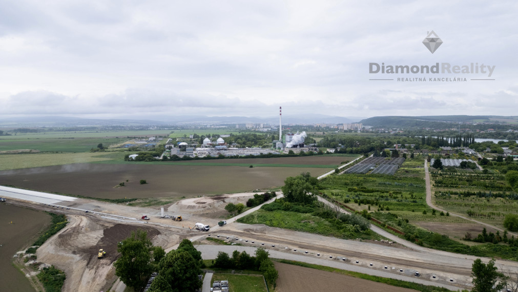 Lukratívny pozemok v priemyselnej zóne Kokšov Bakša 39 351m2