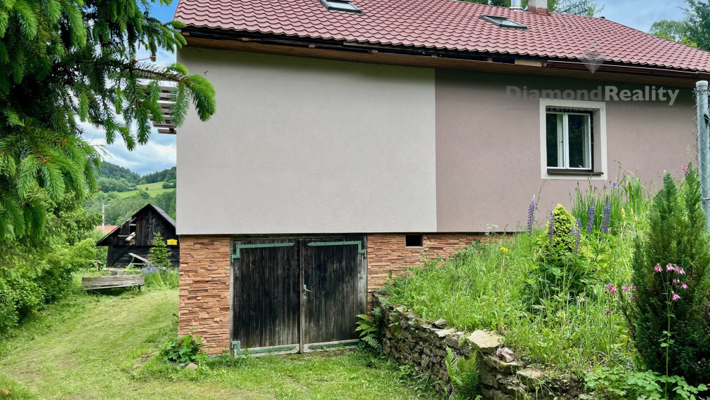 NA PREDAJ RODINNÝ DOM V MALEBNOM PROSTREDÍ, OBEC MATYSOVÁ