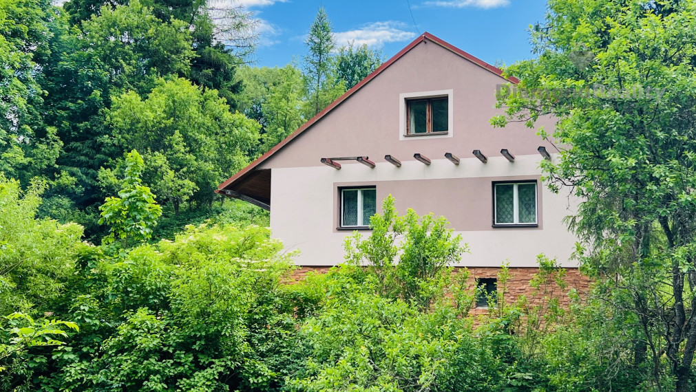 NA PREDAJ RODINNÝ DOM V MALEBNOM PROSTREDÍ, OBEC MATYSOVÁ