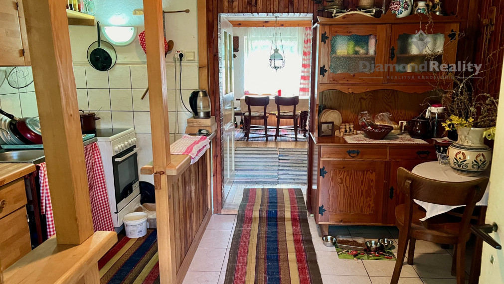 NA PREDAJ RODINNÝ DOM V MALEBNOM PROSTREDÍ, OBEC MATYSOVÁ