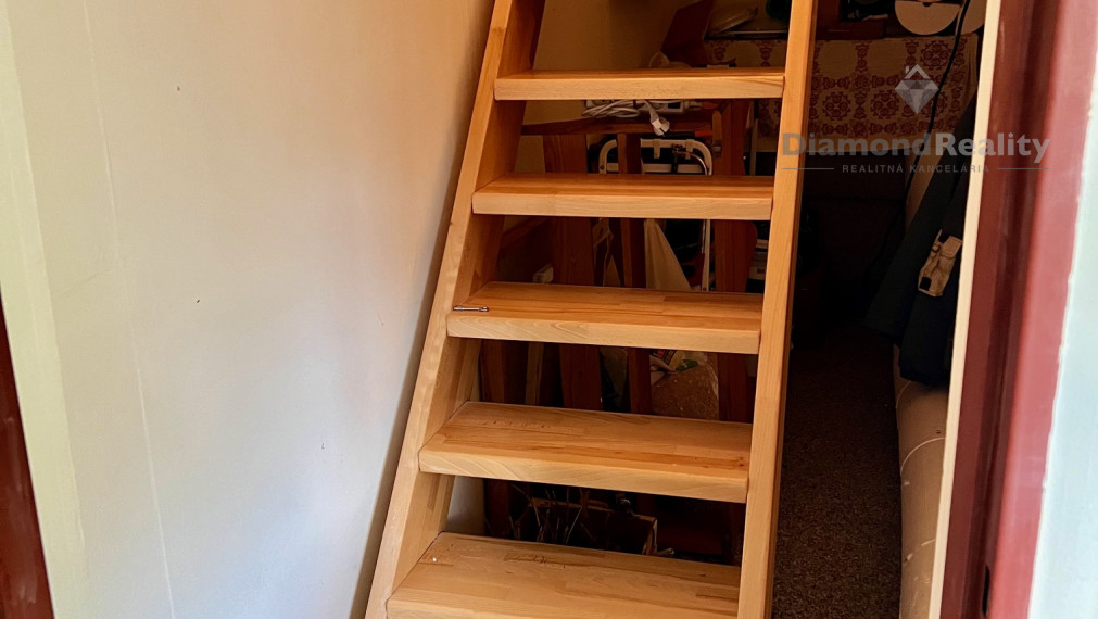 NA PREDAJ RODINNÝ DOM V MALEBNOM PROSTREDÍ, OBEC MATYSOVÁ