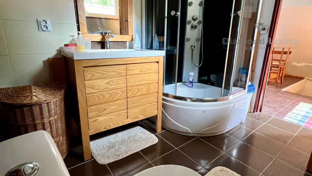 NA PREDAJ RODINNÝ DOM V MALEBNOM PROSTREDÍ, OBEC MATYSOVÁ