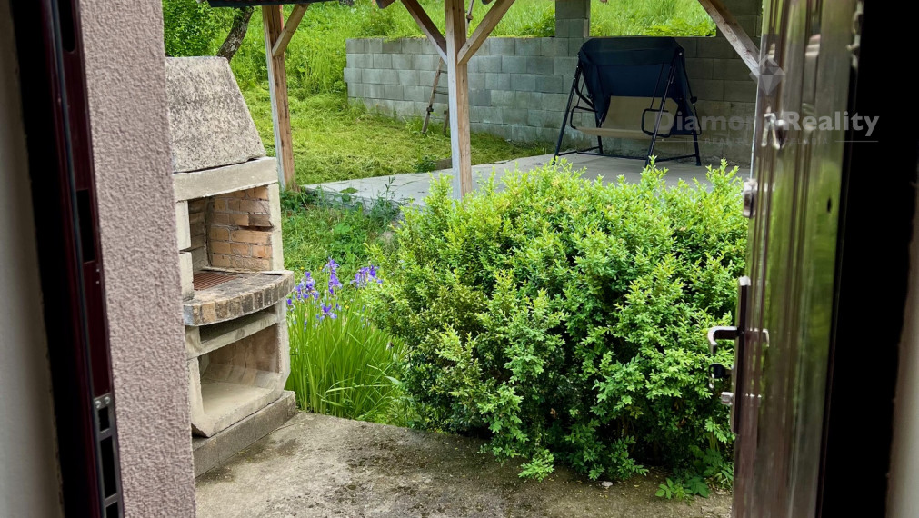 NA PREDAJ RODINNÝ DOM V MALEBNOM PROSTREDÍ, OBEC MATYSOVÁ