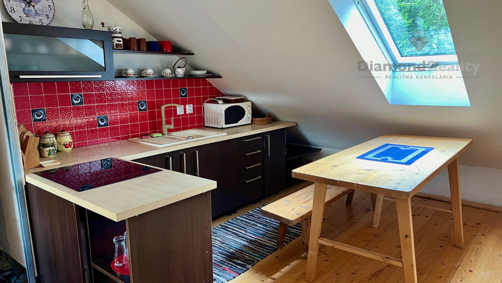 NA PREDAJ RODINNÝ DOM V MALEBNOM PROSTREDÍ, OBEC MATYSOVÁ