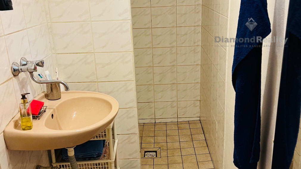 NA PREDAJ RODINNÝ DOM V MALEBNOM PROSTREDÍ, OBEC MATYSOVÁ