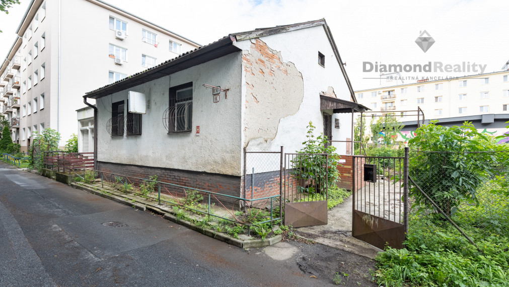 REZERVOVANÉ | NA PREDAJ BUDOVA S VLASTNÝM POZEMKOM | KISDYHO ULICA | POZEMOK 436m2 | KOŠICE - SEVER