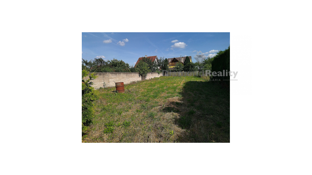 Na predaj starší rodinný dom s veľkou záhradou.