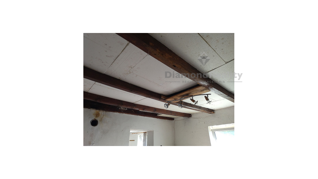 Na predaj starší rodinný dom s veľkou záhradou