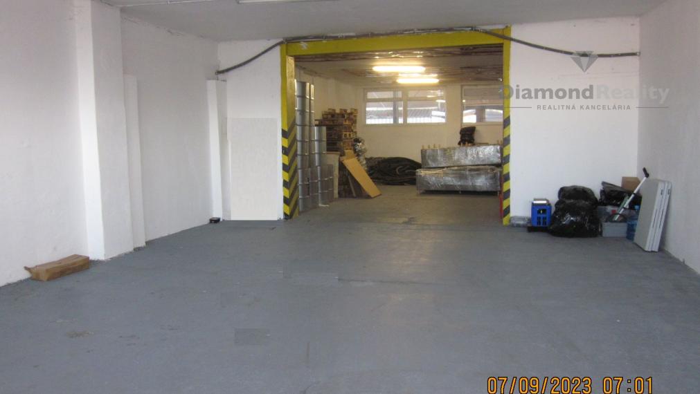Na  prenájom sklad s kanceláriou