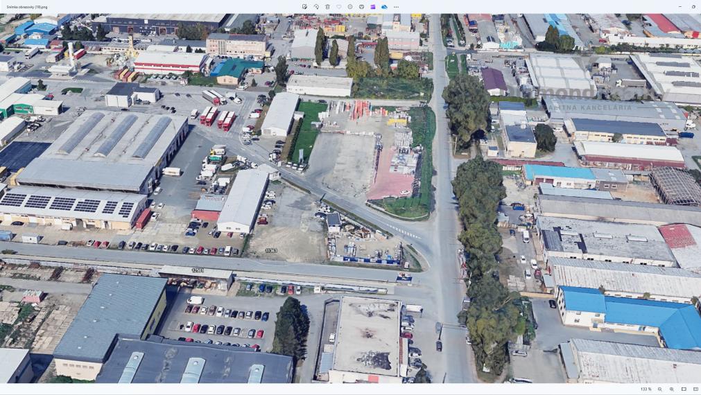 Na  prenájom spevnená plocha