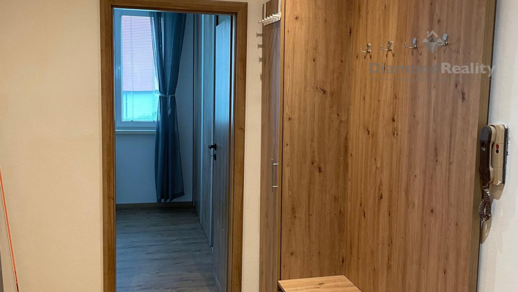 Na prenájom 2 byt na sídlisku lll. po kompletnej rekonštrukcii