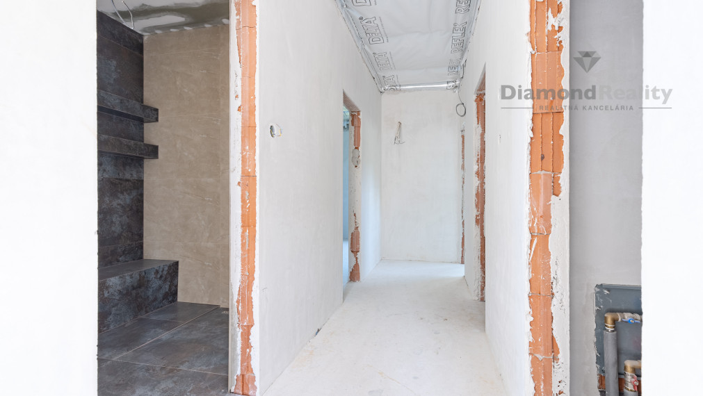 NOVOSTAVBA rodinného domu s veľkým pozemkom, Vyšné Opátske, Košice