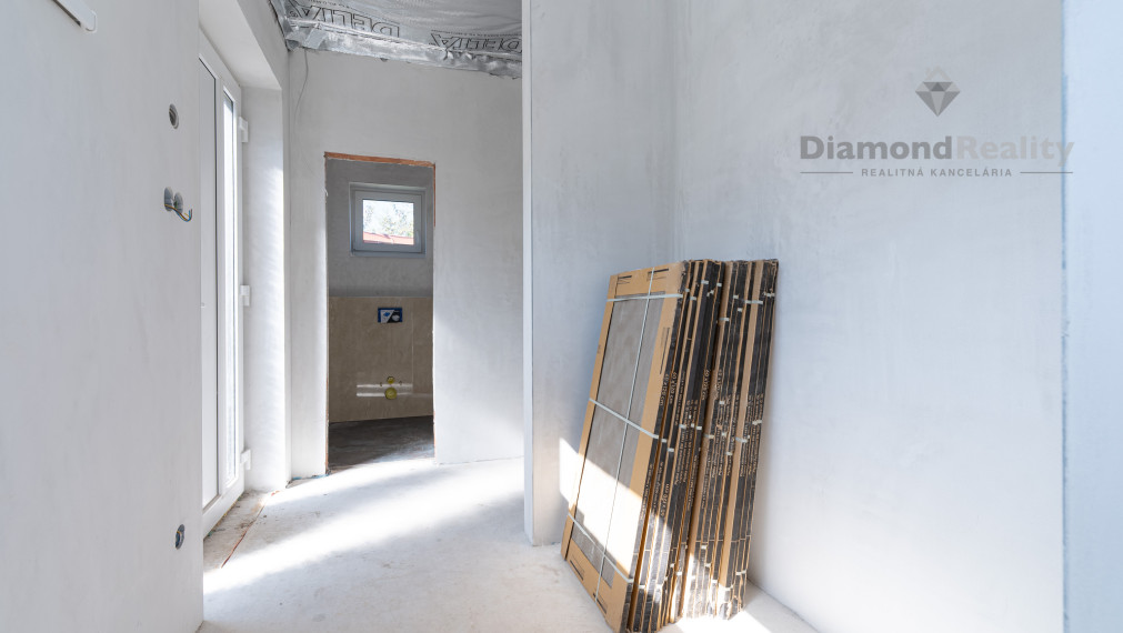 NOVOSTAVBA rodinného domu s veľkým pozemkom, Vyšné Opátske, Košice