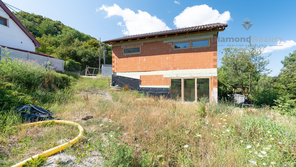 NOVOSTAVBA rodinného domu s veľkým pozemkom, Vyšné Opátske, Košice