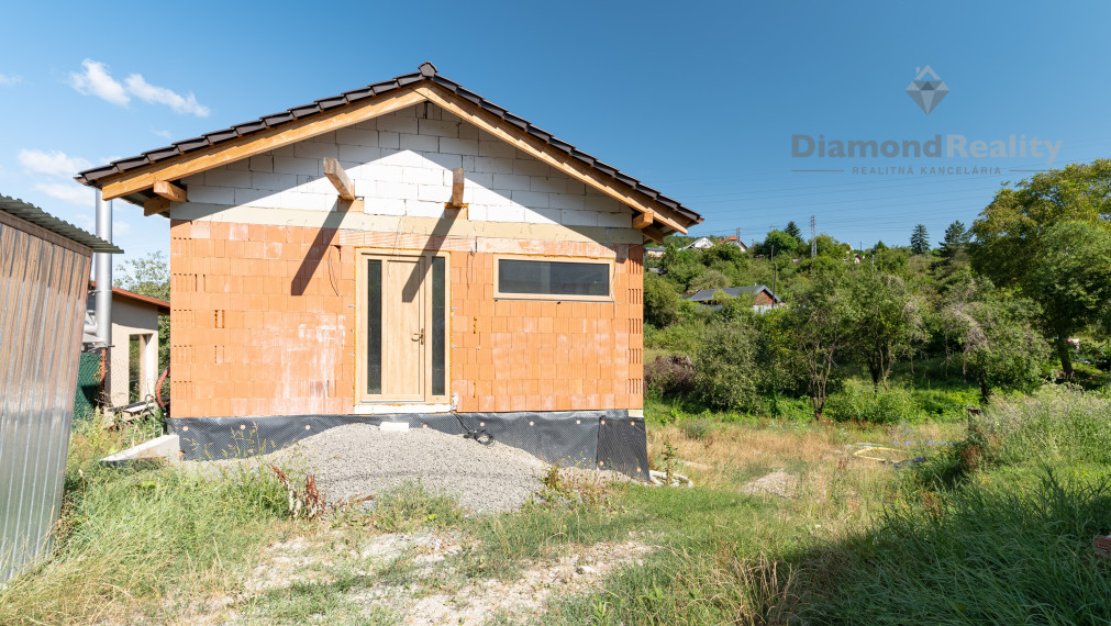 NOVOSTAVBA rodinného domu s veľkým pozemkom, Vyšné Opátske, Košice