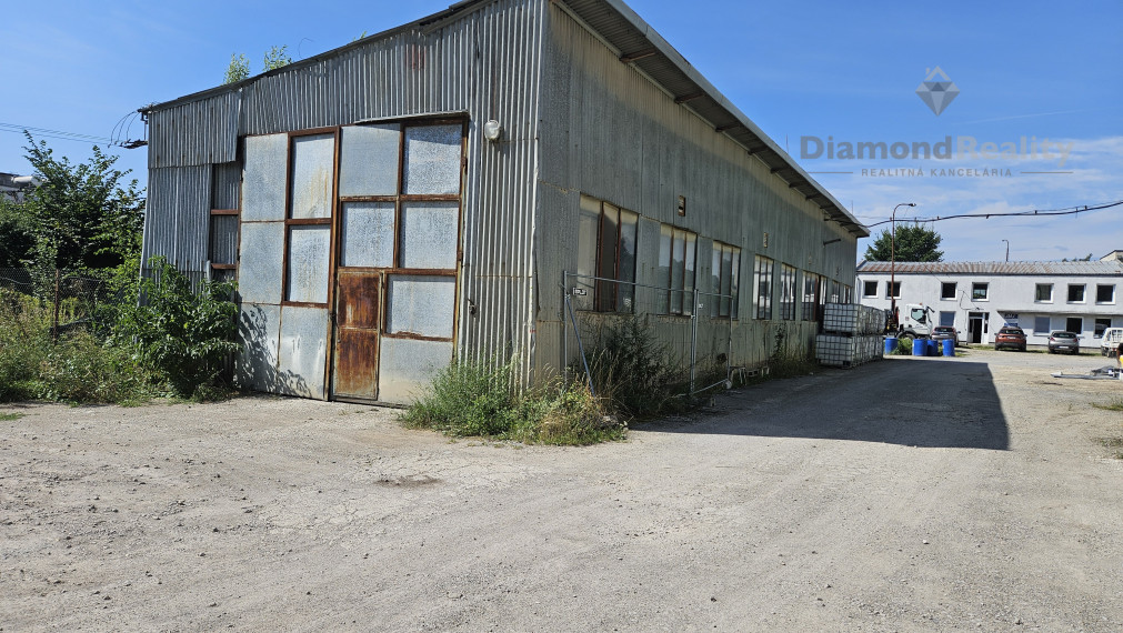 Ponúkame do prenájmu skladové, výrobné prípadne garážové priestory vhodné aj na celoročné uskladnenie mechanizmov.