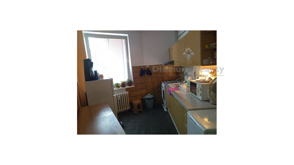 Na prenájom čiastočne zariadený 1 izbový byt, Kubinu, Trnava.