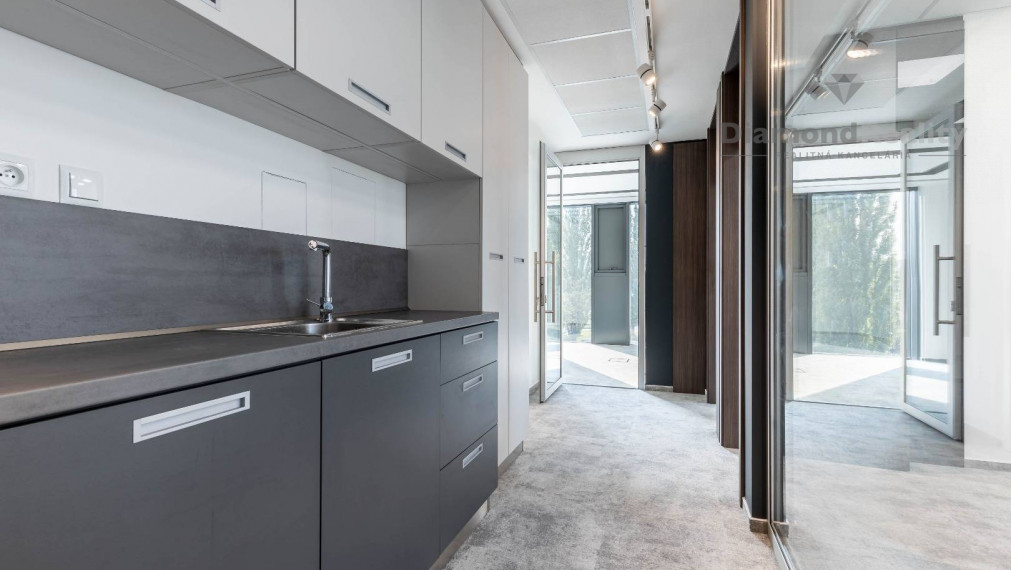 PRENAJATÉ!!! - Prémiové Kancelárske priestory v priamom centre