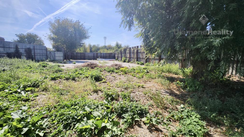 Výborne lokalizovaný pozemok na prenájom