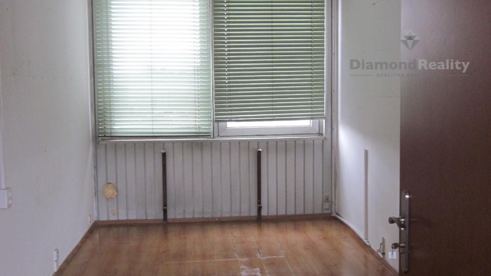 Na prenájom kancelária - sklad nad Jazerom