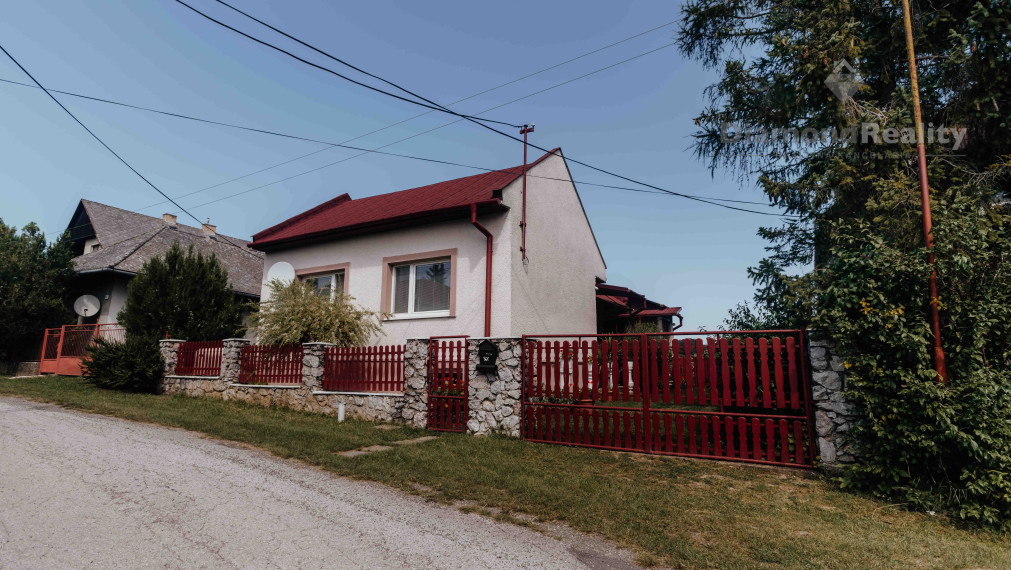 Ponúkam na predaj útulný rodinný dom v Slanskom Novom Meste