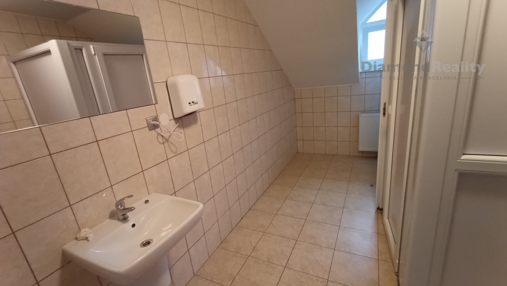 Na prenájom kancelárske priestory Nitra - Čermáň