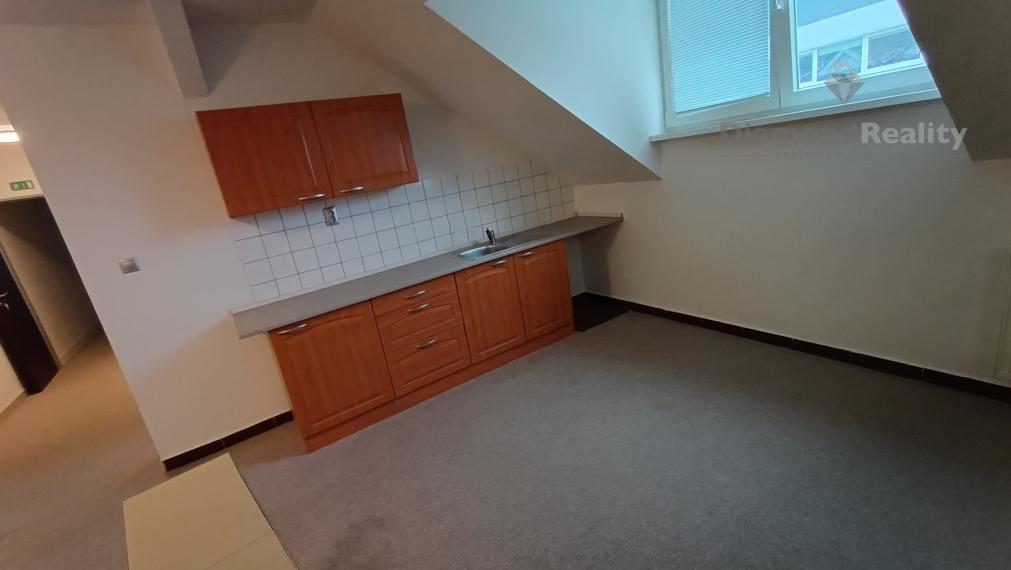 Na prenájom kancelárske priestory Nitra - Čermáň