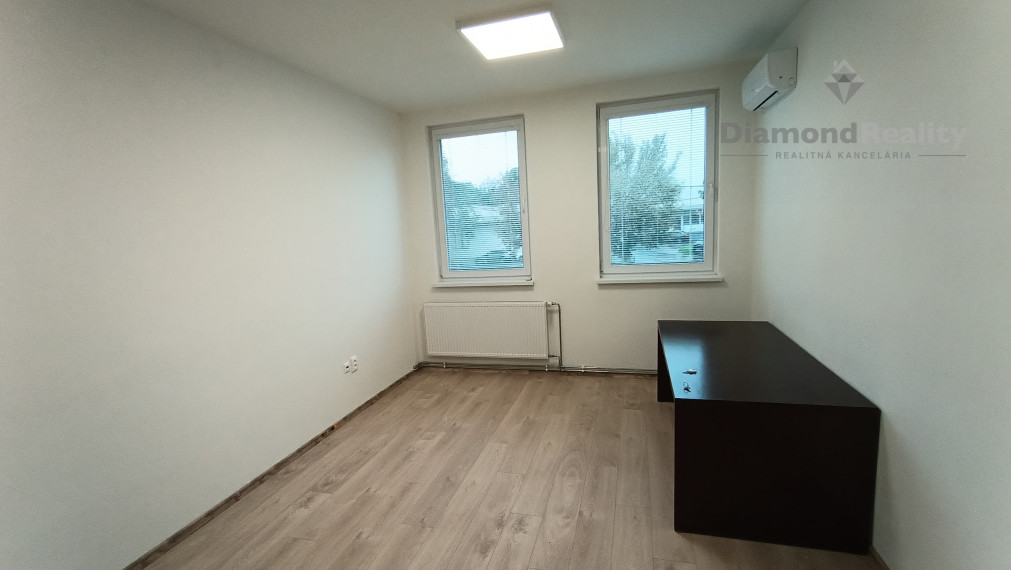 Na prenájom dvojkancelária s kuchyňou Nitra - Chrenová