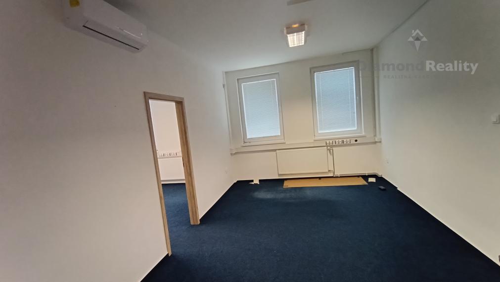 Na prenájom trojkancelária Nitra - Chrenová