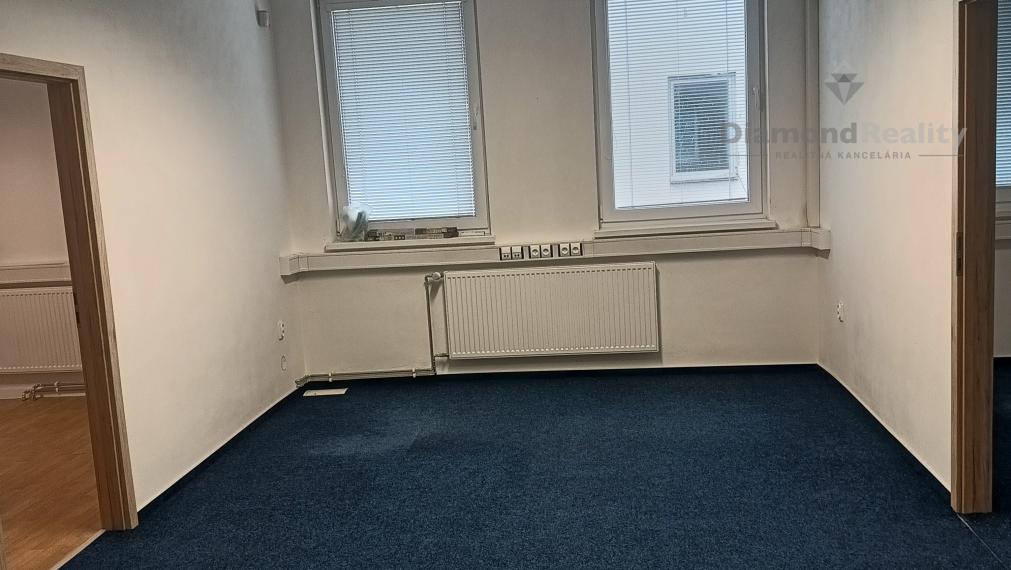 Na prenájom trojkancelária Nitra - Chrenová