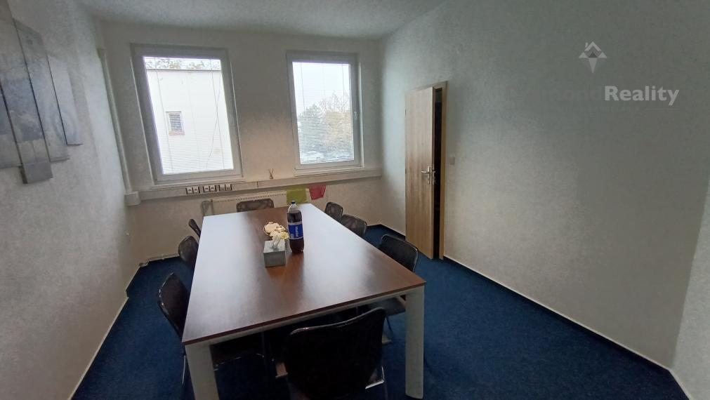 Na prenájom trojkancelária Nitra - Chrenová