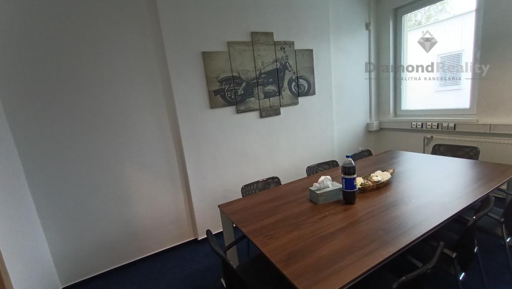 Na prenájom trojkancelária Nitra - Chrenová