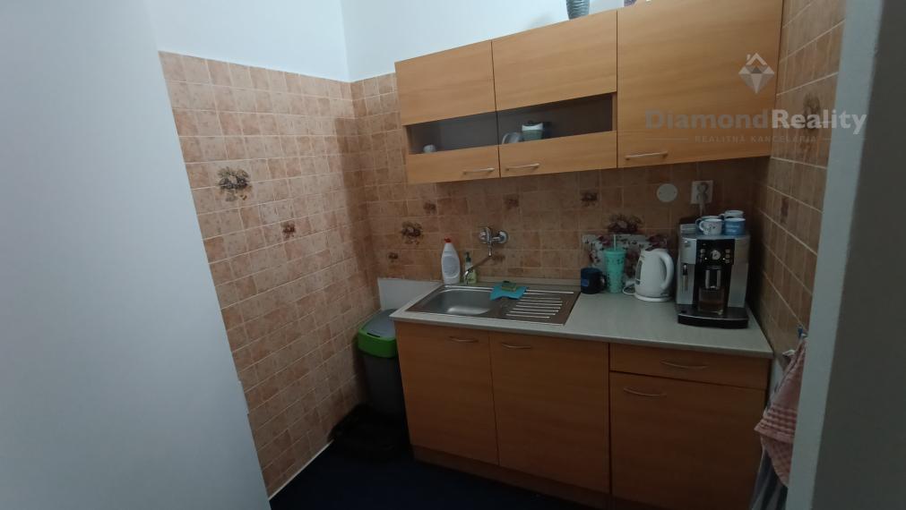 Na prenájom trojkancelária Nitra - Chrenová