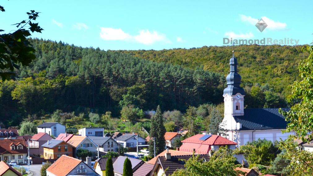 PREDAJ POZASTAVENÝ !!! Stavebný pozemok Košice II, v centre Myslavy 1965 m2