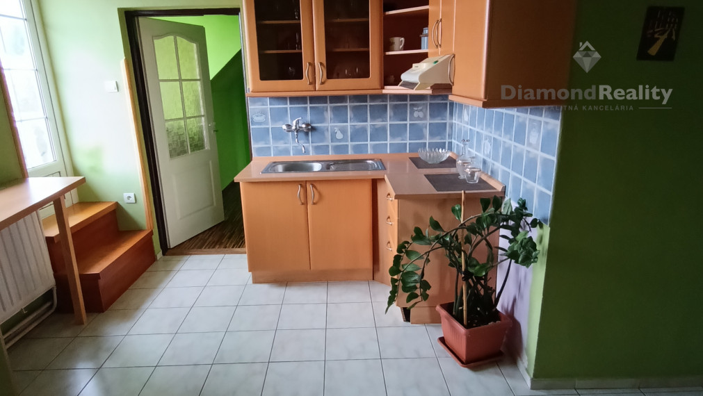 Na predaj rodinný dom pre veľkú rodinu v malebnej obci Výčapy-Opatovce