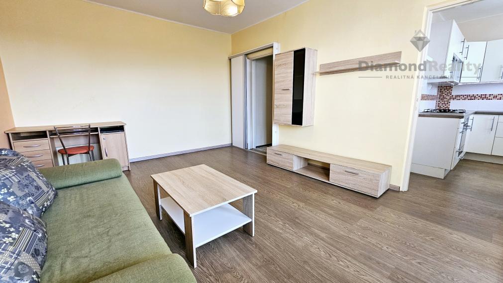 REZERVOVANÉ Na predaj pekný 1 izbový byt, ulica Československej armády, Košice - Staré Mesto