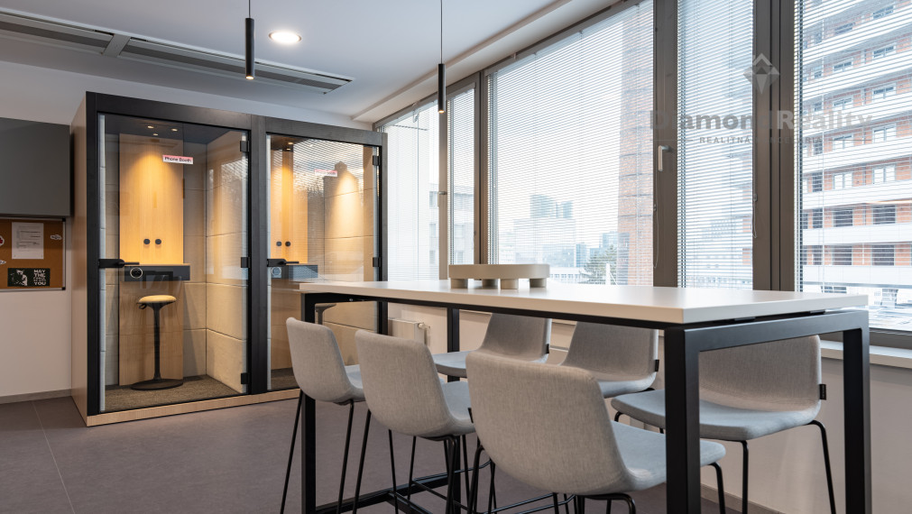 Coworkingový priestor na prenájom v CASSOVARE