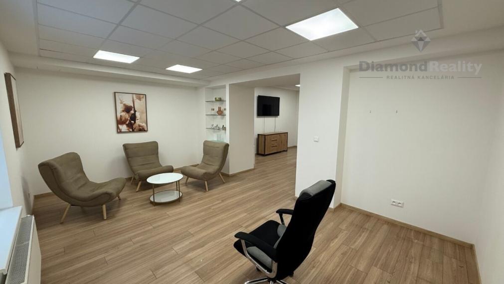 Na prenájom sklad s kanceláriou na Jesennej ul. v Prešove