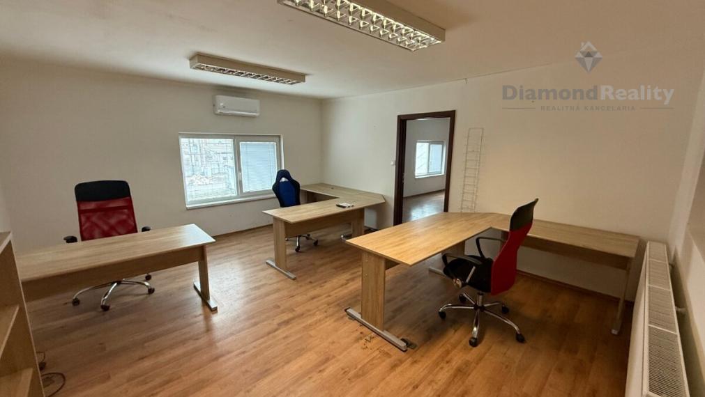 Na prenájom sklad s kanceláriou na Jesennej ul. v Prešove