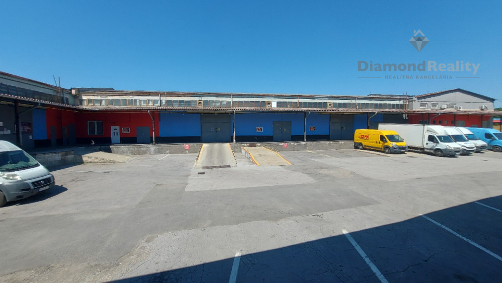 Prenájom skladov s kanceláriami 850 m2 - strategická poloha