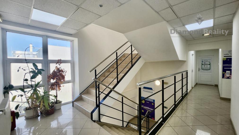 Kancelária pri Hornbachu s EXTRA cenou