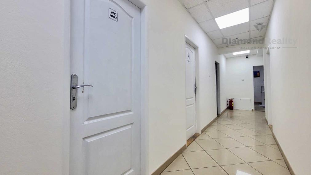 Kancelária pri Hornbachu s EXTRA cenou