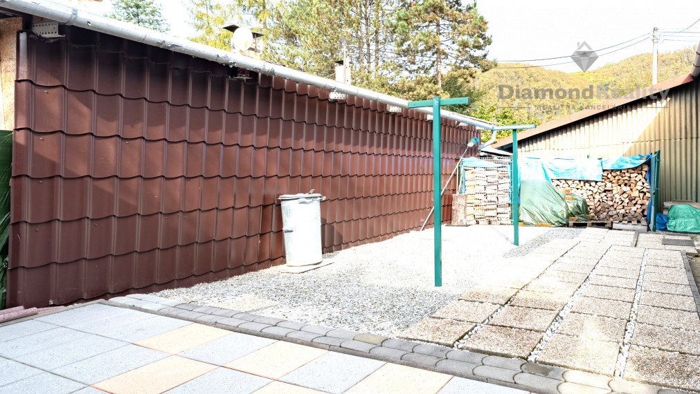 Na predaj rodinný dom v chatovej oblasti s výborným prístupom v obci Kysak