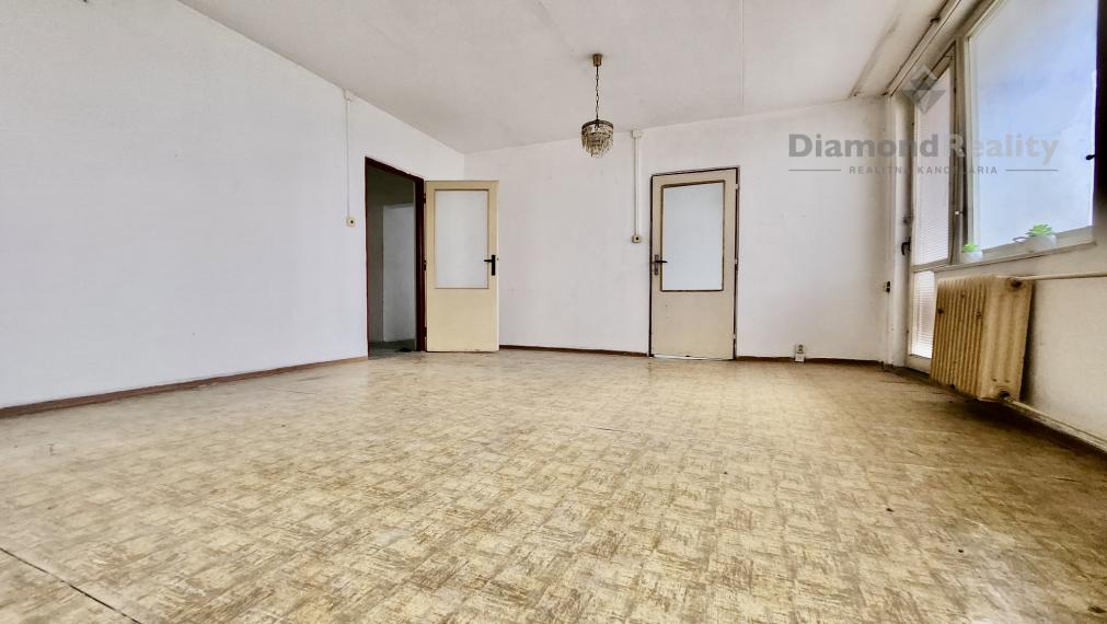 PREDANÉ!!! - Priestranný 4 izový byt - Třebíčska, Humenné