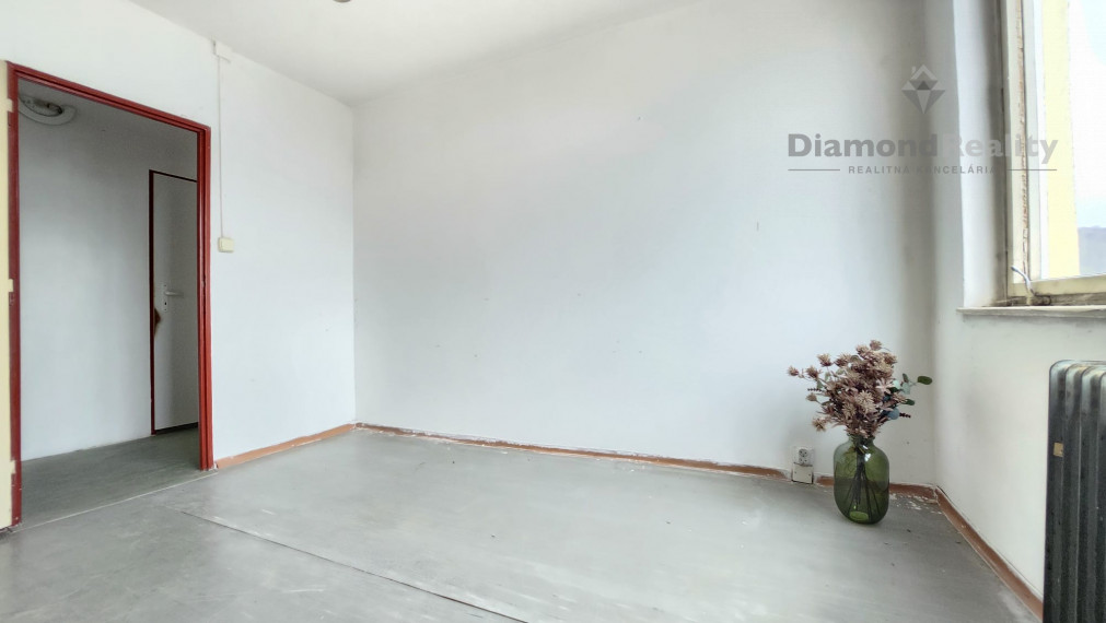 PREDANÉ!!! - Priestranný 4 izový byt - Třebíčska, Humenné