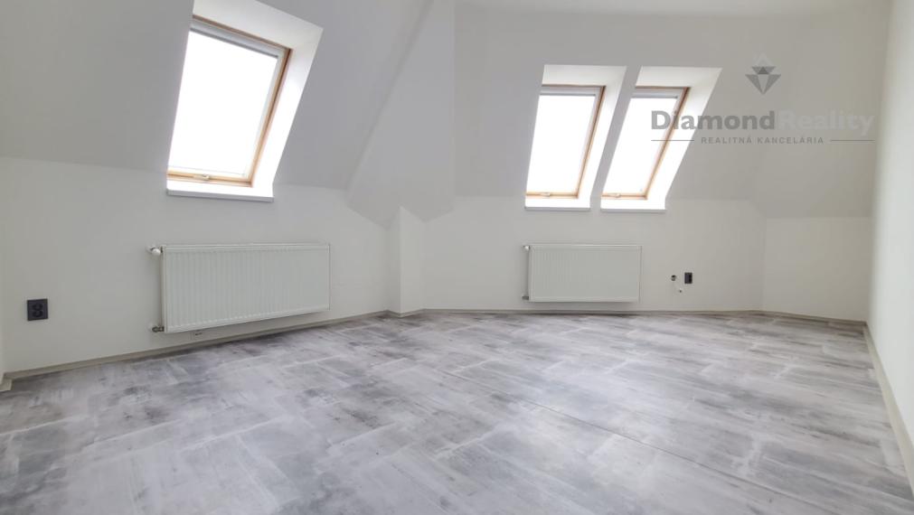 Kancelária pri Hornbachu s EXTRA cenou